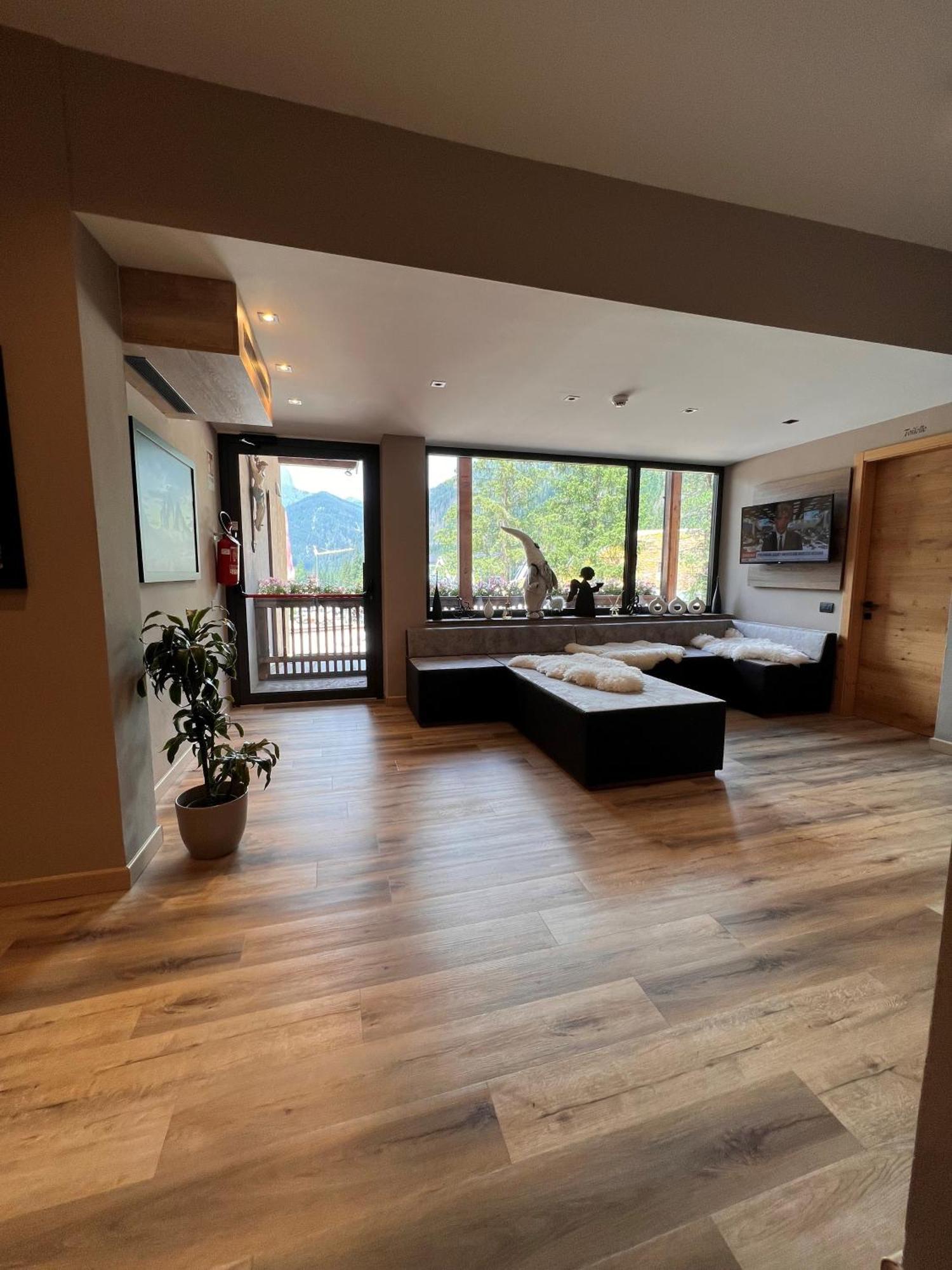 Chalet Queen Hotel