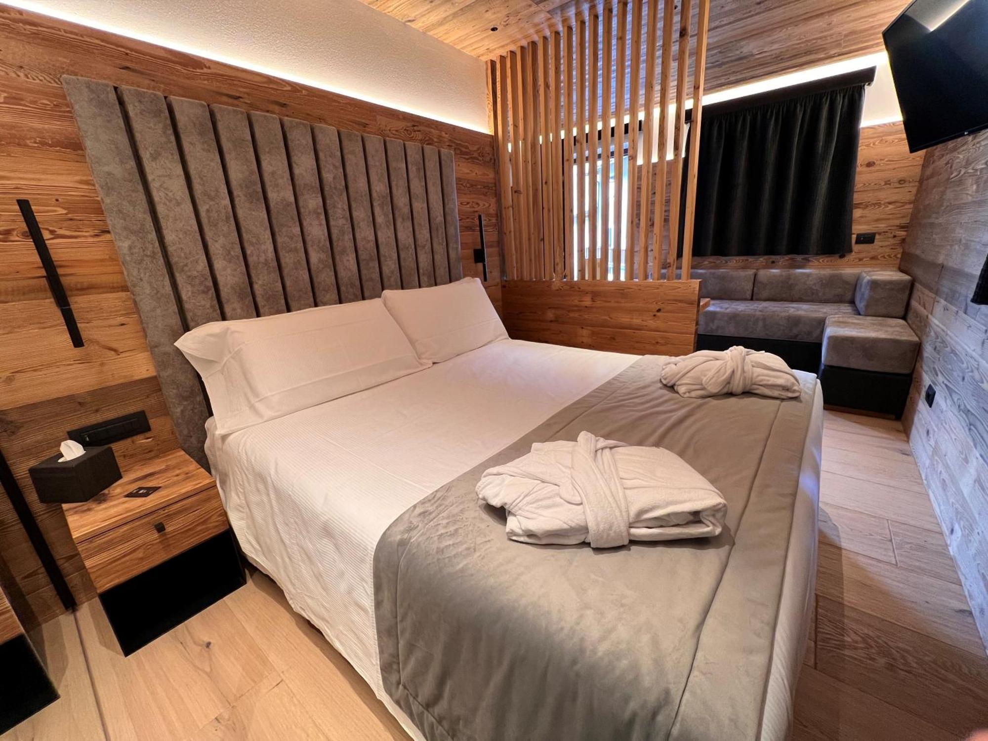 Chalet Queen Hotel