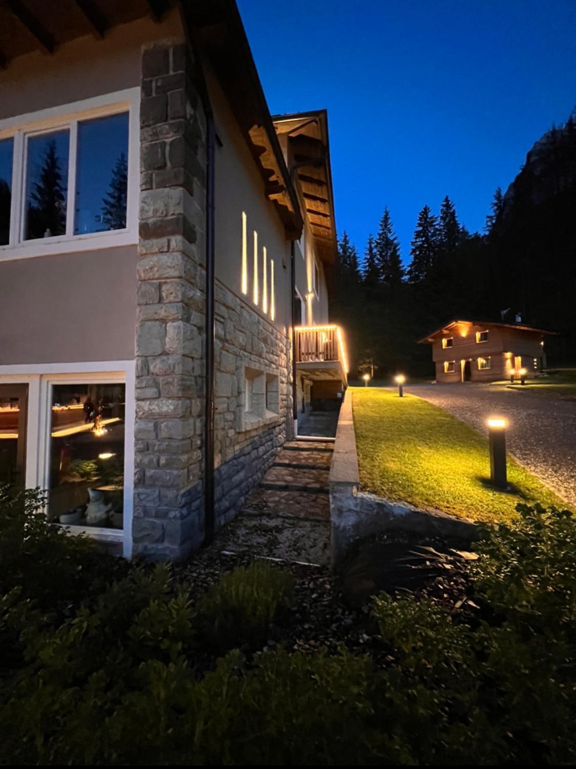 Chalet Queen Hotel 2*